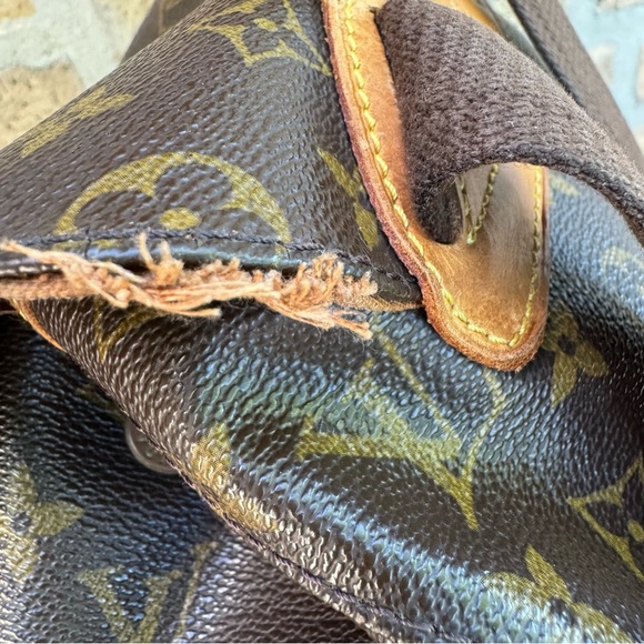 Authentic Louis Vuitton Authentic Vintage Montsouris Backpack - Picture 6 of 16